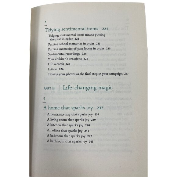 Spark Joy:  An Illustrated Master Class on the Art of Organizing and Tidying Up - Picture 12 of 16
